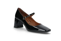 Mary-Jane pumps