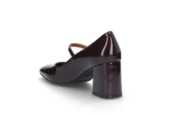Mary-Jane pumps