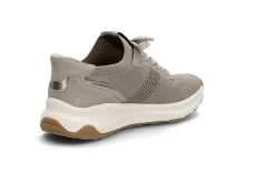 Sporty sneaker