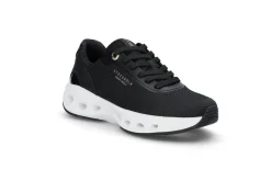 Sporty sneaker