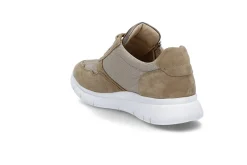 Sporty sneaker
