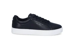 Tidløse skinnsneakers