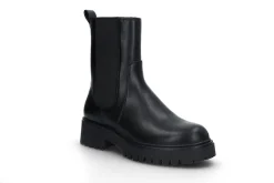 Trendy boots